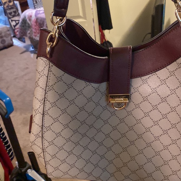 Purse - Picture 4 of 5